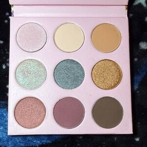 WINKY LUX Pink Floral Kitten Eyeshadow Palette
